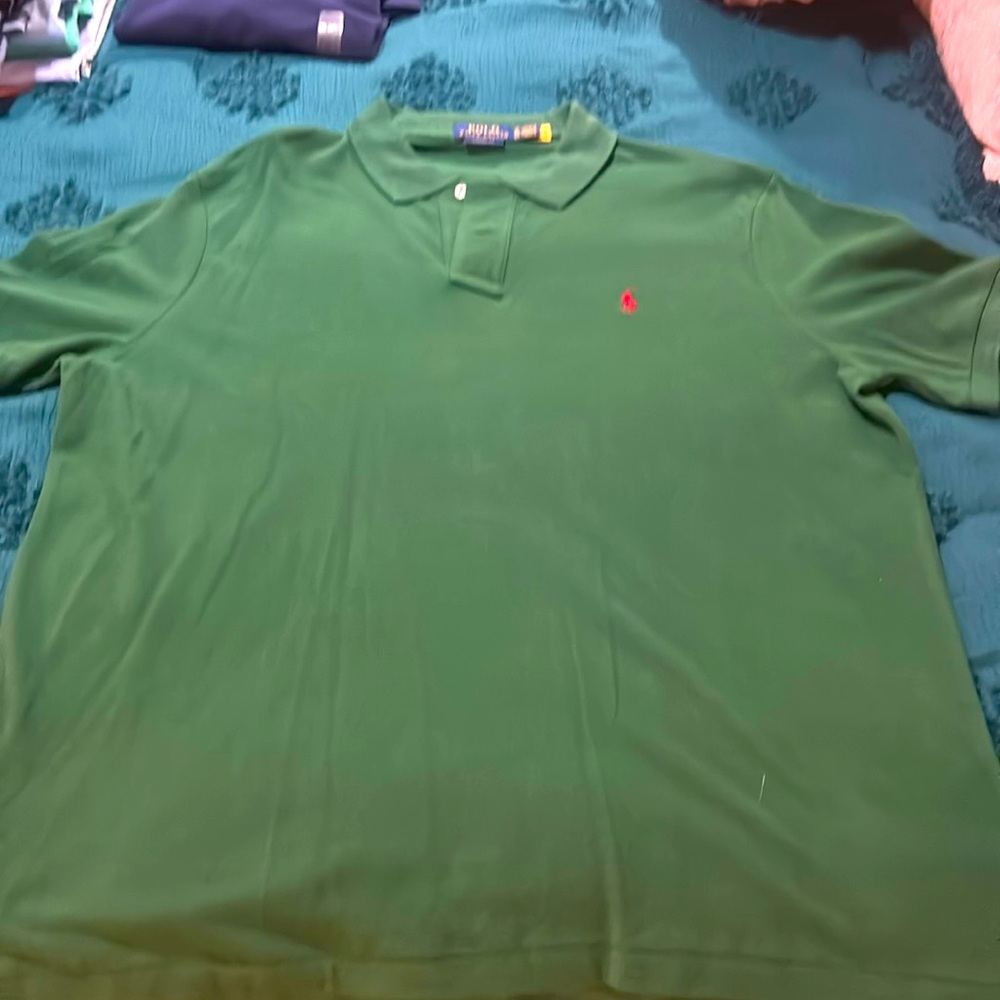 Polo Ralph Lauren classic fit extra large men’s like New is a dark green